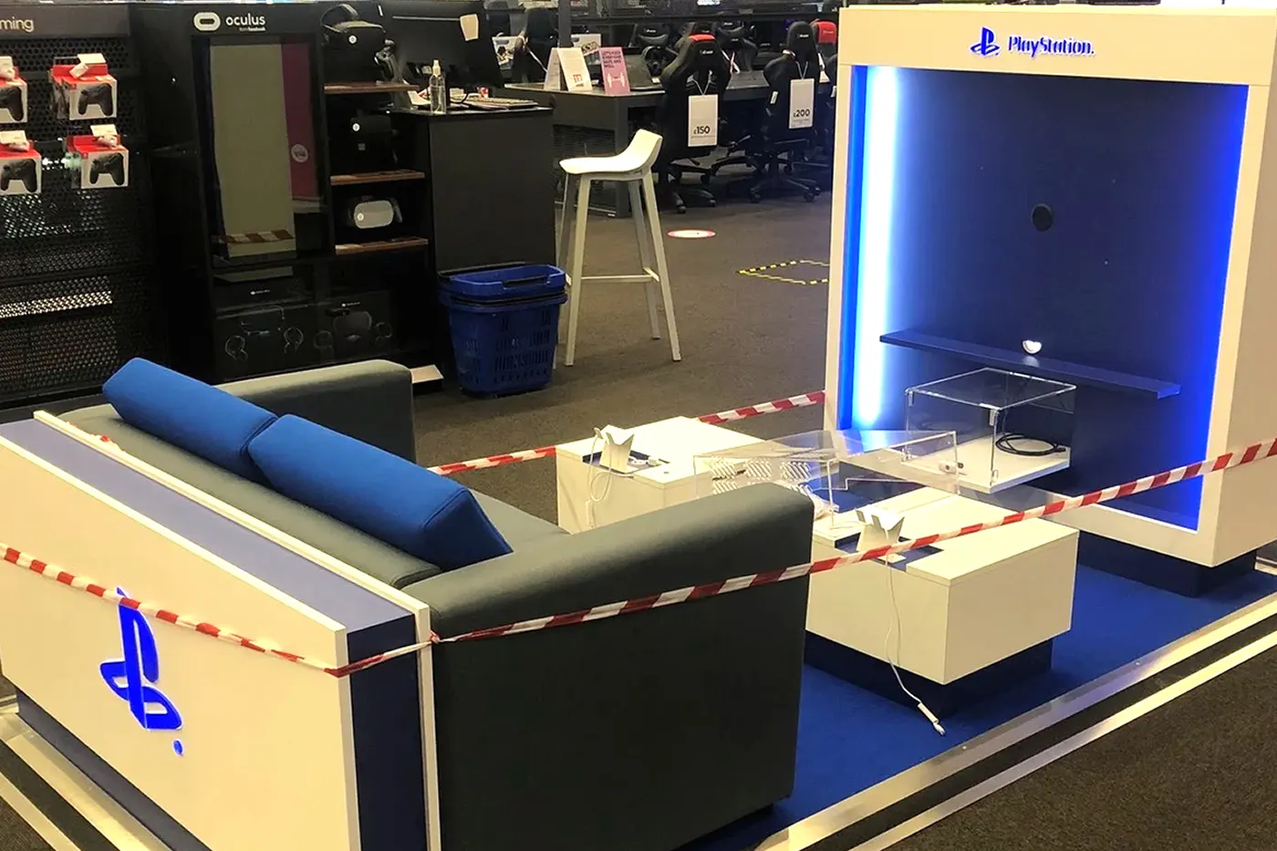 mantenimiento y limpieza de módulos publicitarios